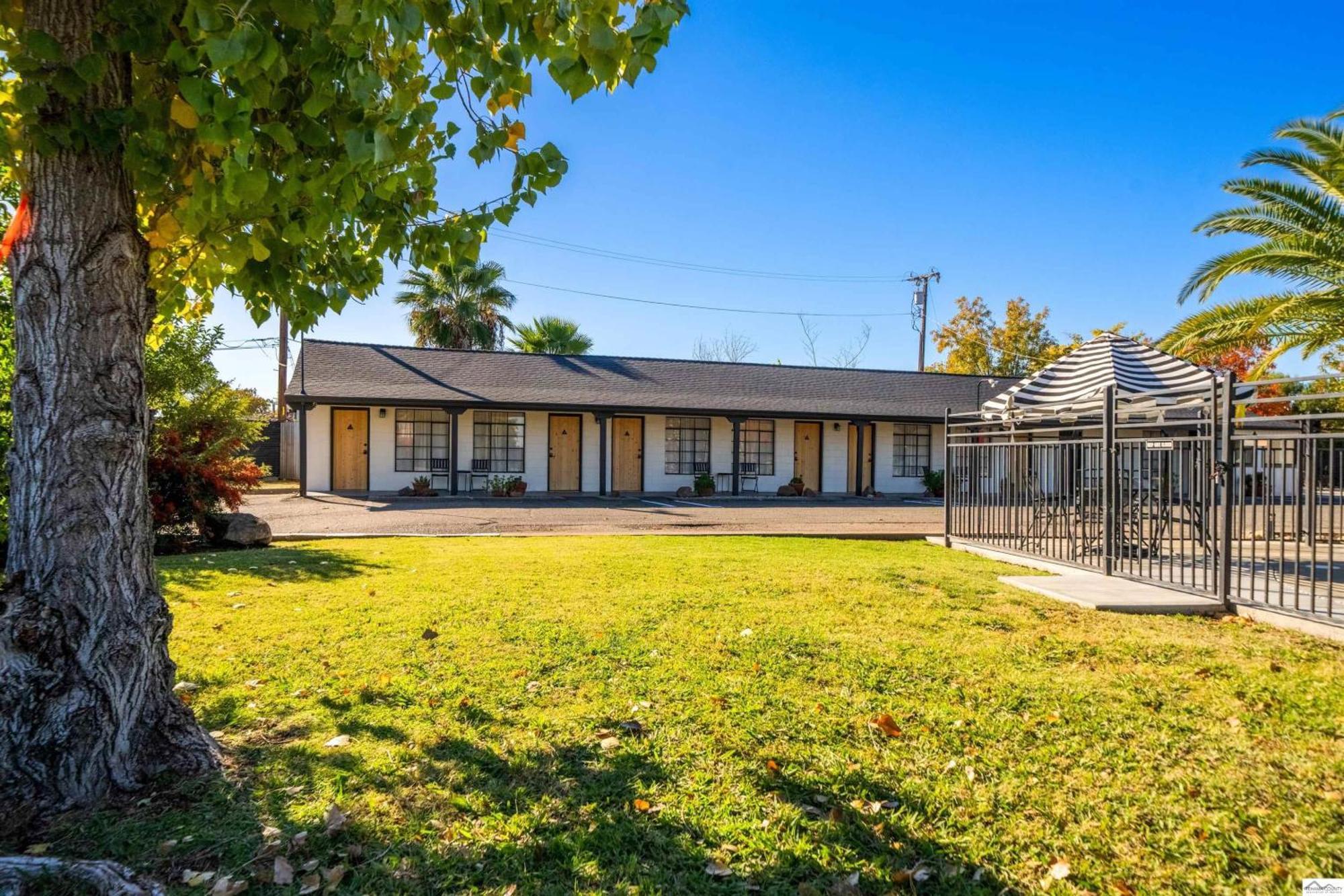 Triangle Motel Red Bluff Exterior photo